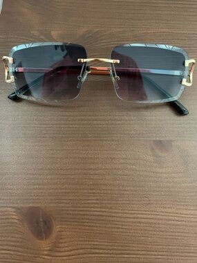 Men's Gold-Accent Black Gradient Rimless Sunglasses